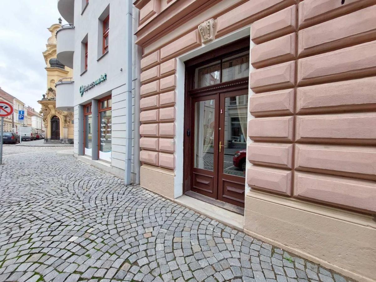 Exkluzivni Apartman V Prizemi V Hradci Kralove Hradec Králové Exterior foto